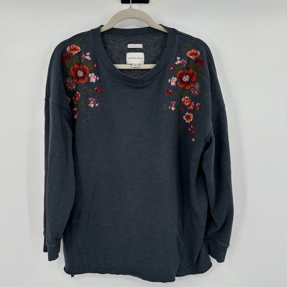 American Eagle Womens Embroidered Floral Fleece Sweatshirt Charcoal Grey Large